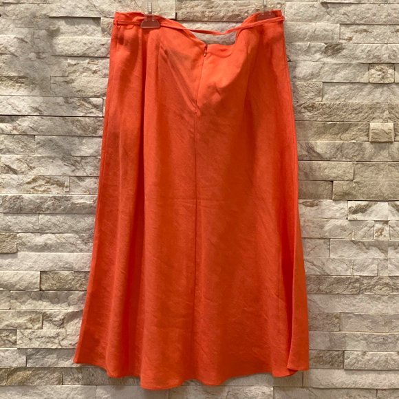 NEW YORK & CO. SKIRT - Size: 6 - Length: 26.5' L - Picture 8 of 8